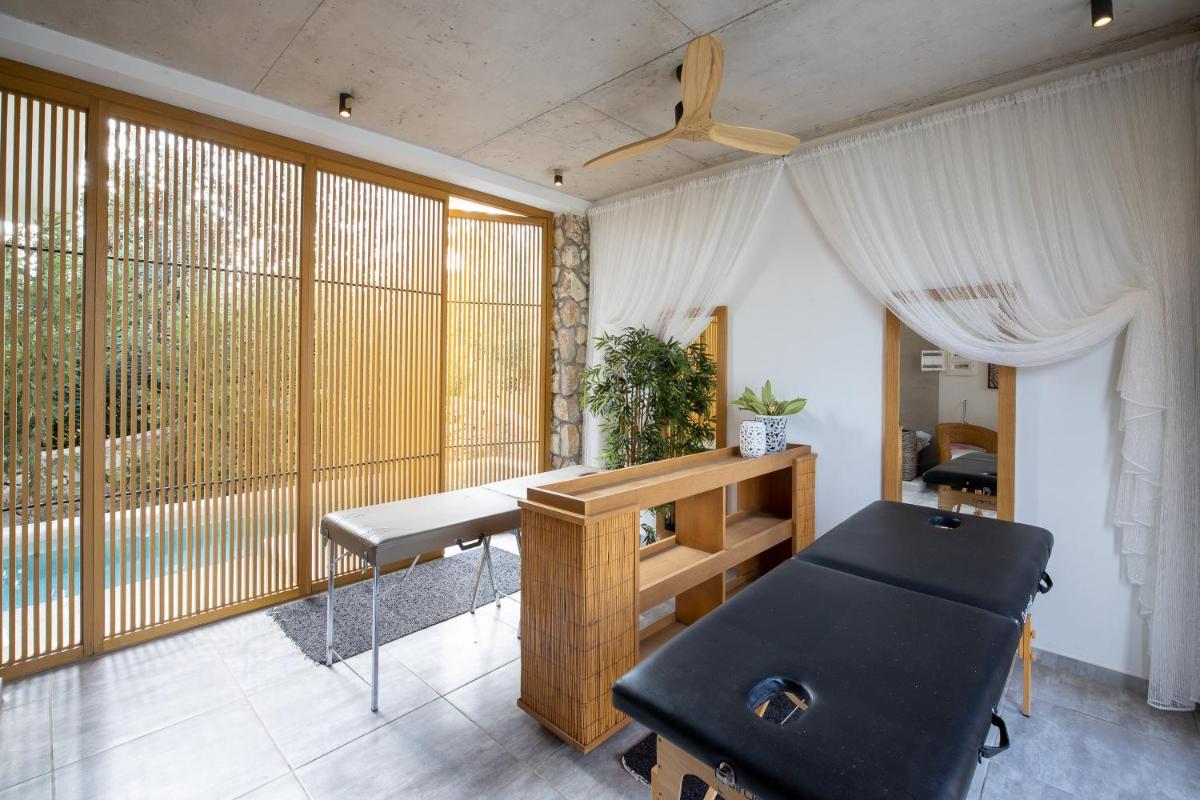 Kouros Exclusive Suites - Adults Only