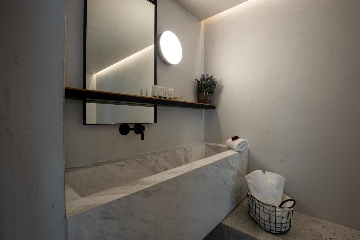 Kouros Exclusive Suites - Adults Only