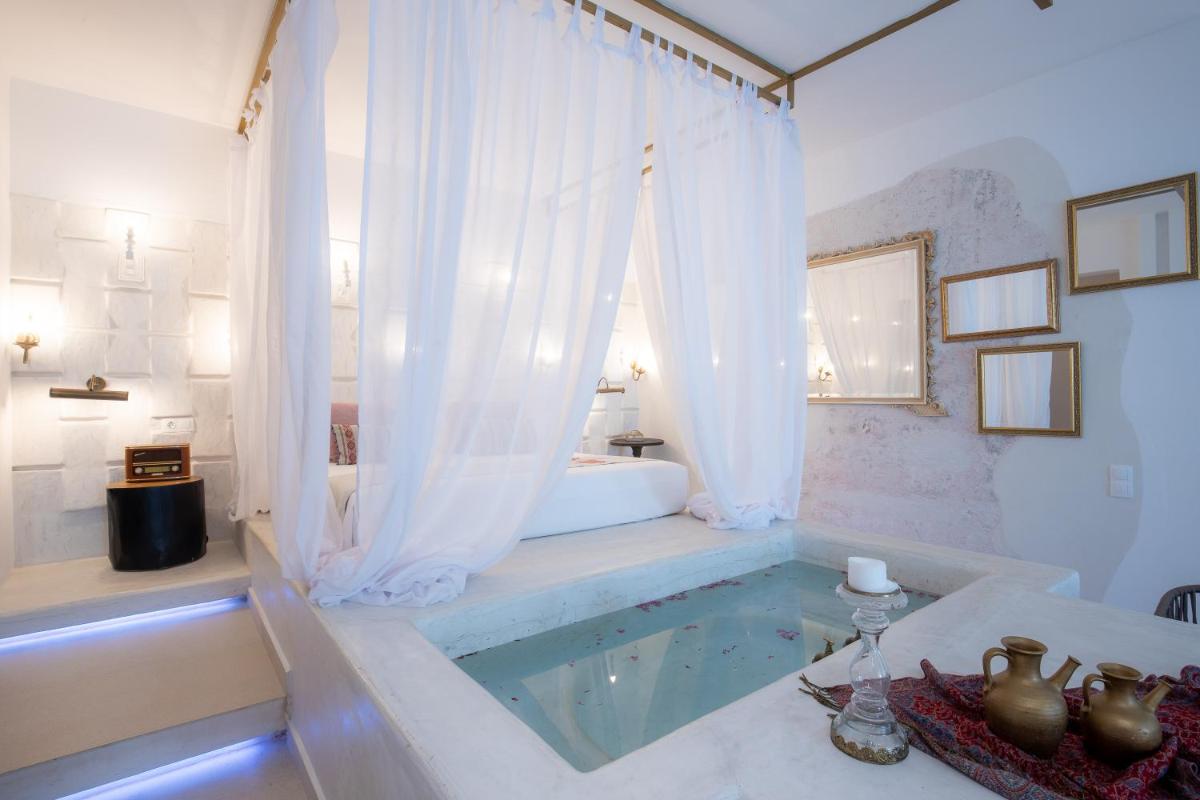 Kouros Exclusive Suites - Adults Only