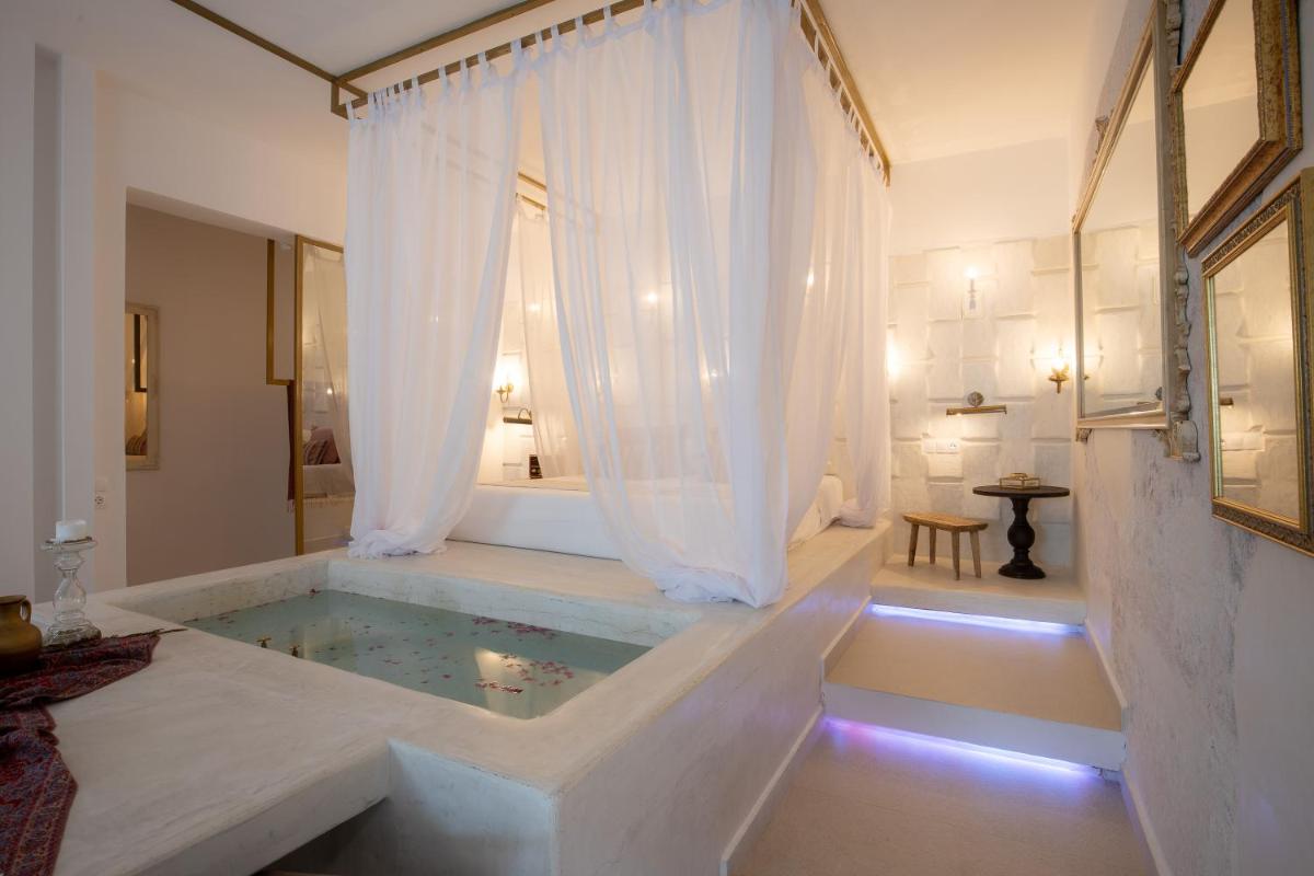 Kouros Exclusive Suites - Adults Only