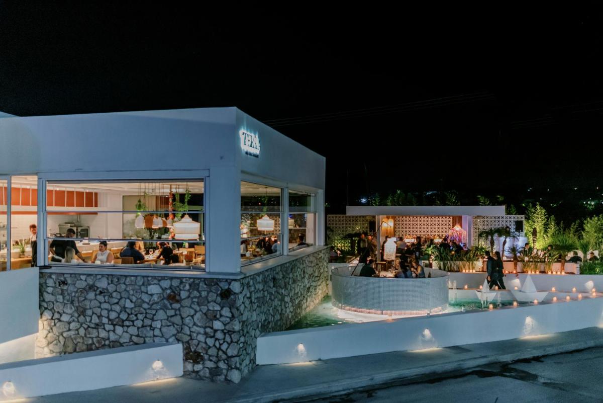 Kouros Exclusive Suites - Adults Only