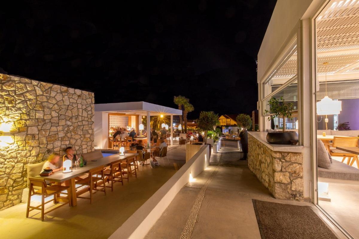 Kouros Exclusive Suites - Adults Only