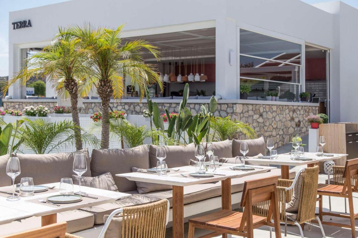 Kouros Exclusive Suites - Adults Only