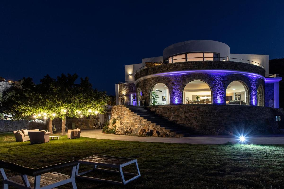 Kouros Exclusive Suites - Adults Only