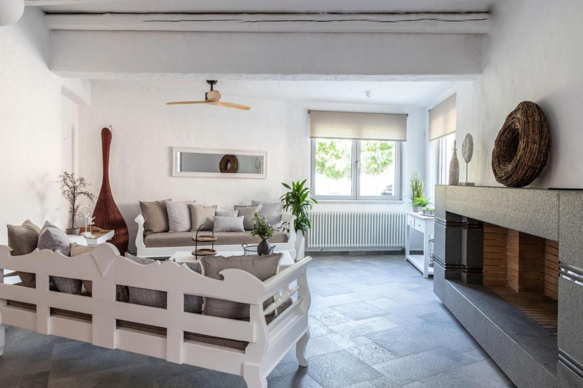 Kouros Exclusive Suites - Adults Only