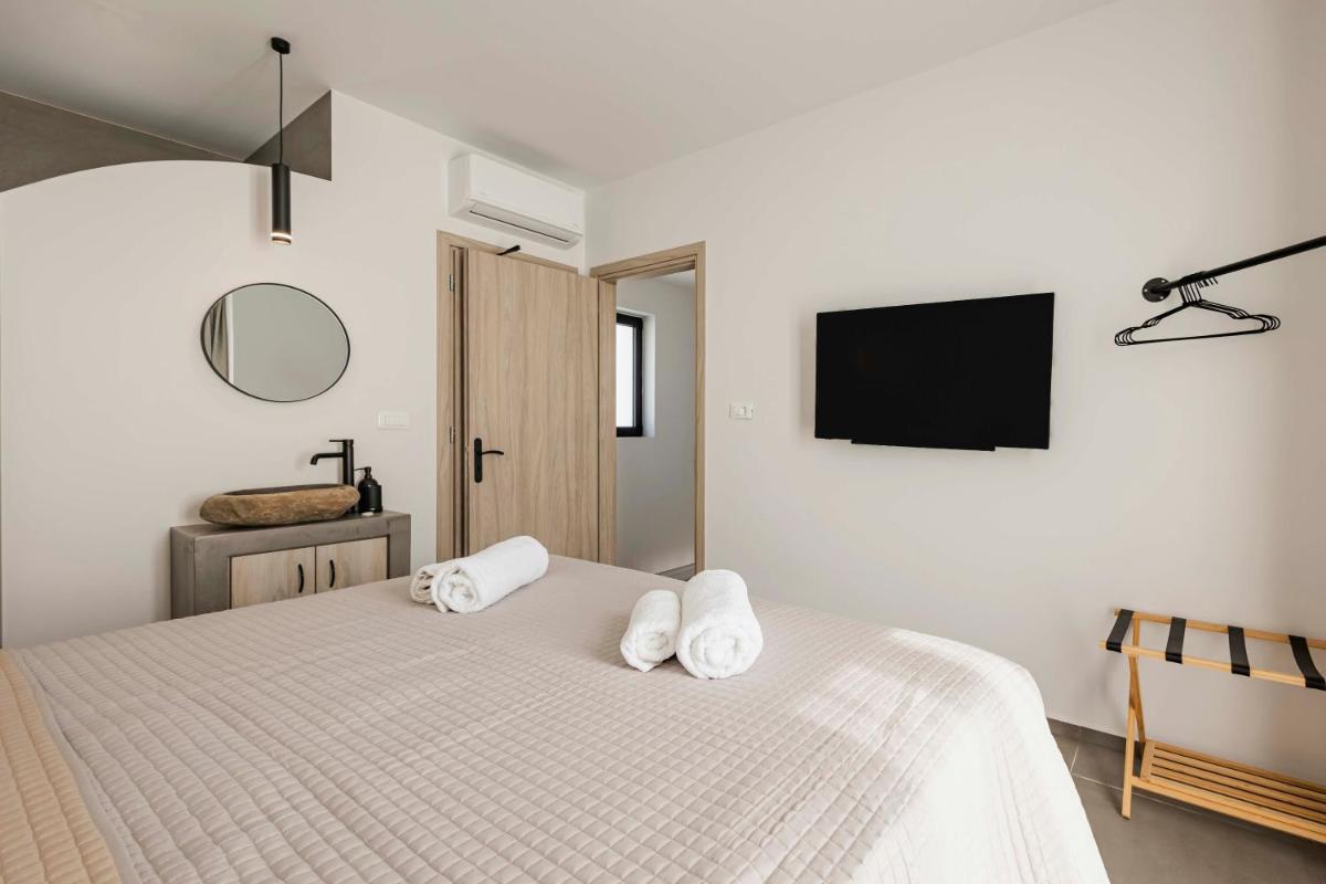 Kouros Exclusive Suites - Adults Only
