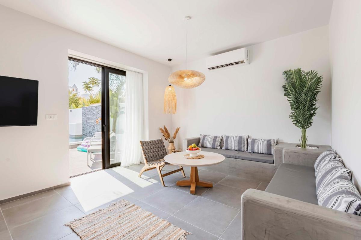 Kouros Exclusive Suites - Adults Only