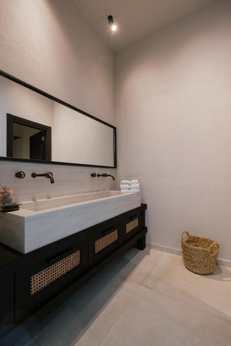 Kouros Exclusive Suites - Adults Only