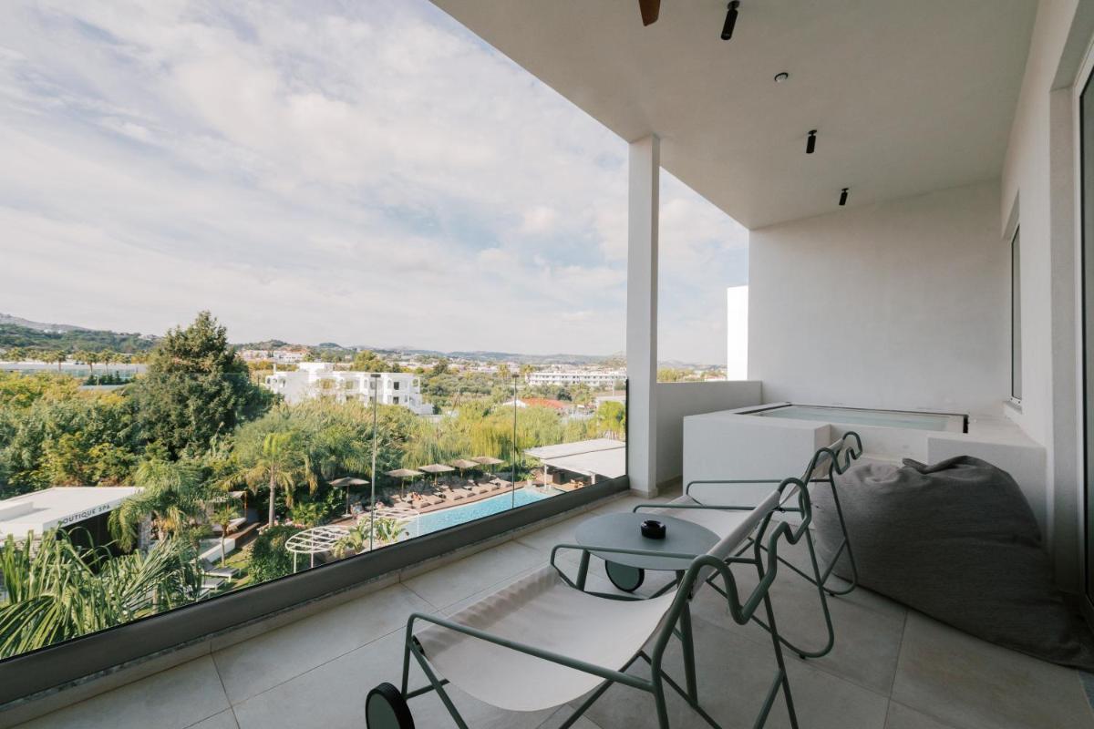 Kouros Exclusive Suites - Adults Only