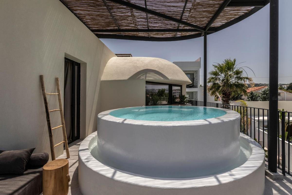 Kouros Exclusive Suites - Adults Only