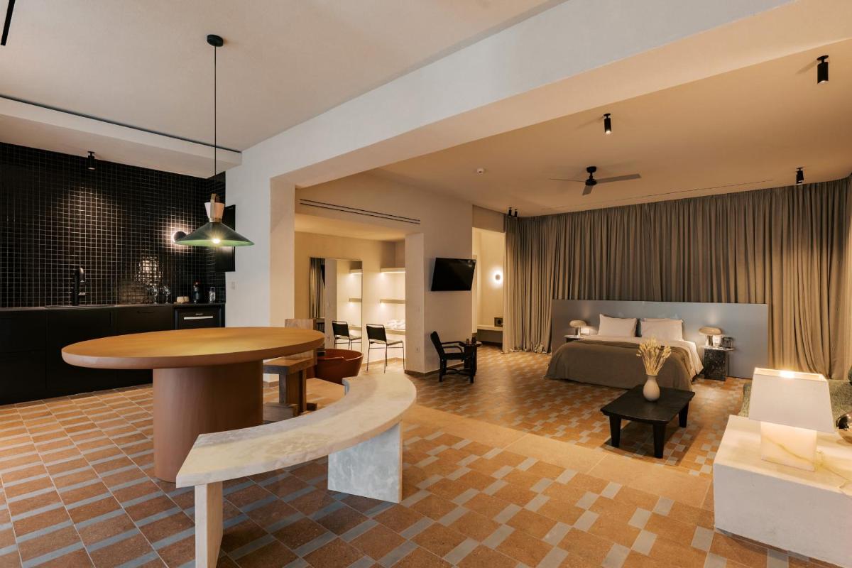 Kouros Exclusive Suites - Adults Only