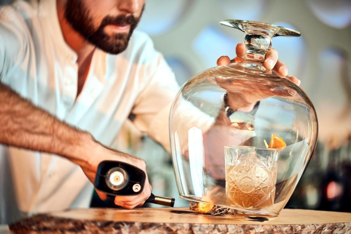 Kouros Hotel & Suites