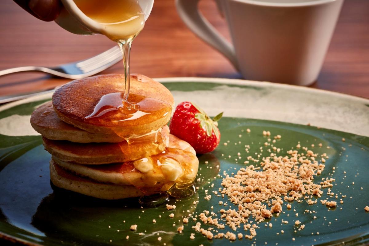 Kouros Hotel & Suites