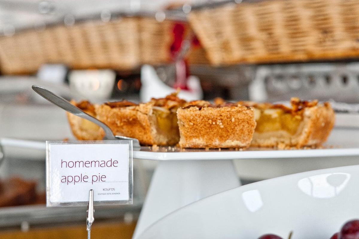 Kouros Hotel & Suites