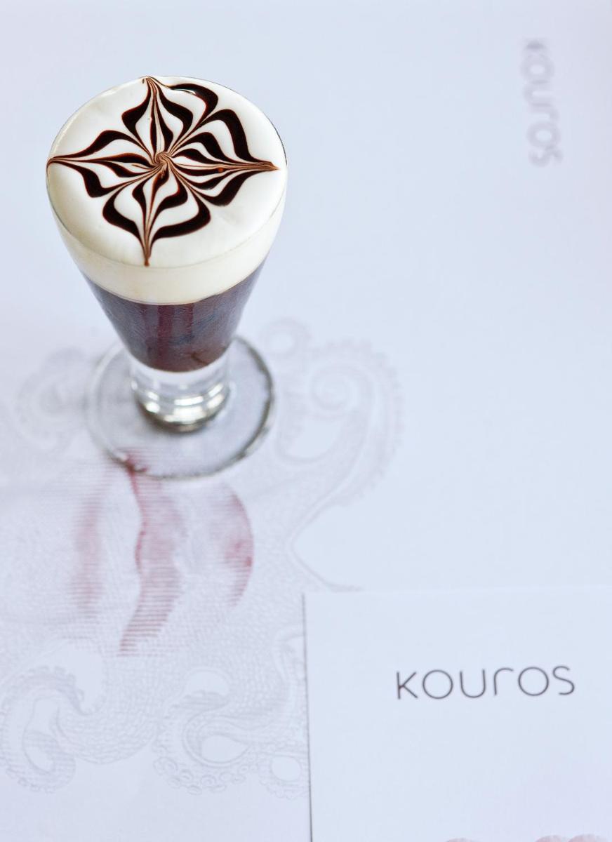 Kouros Hotel & Suites