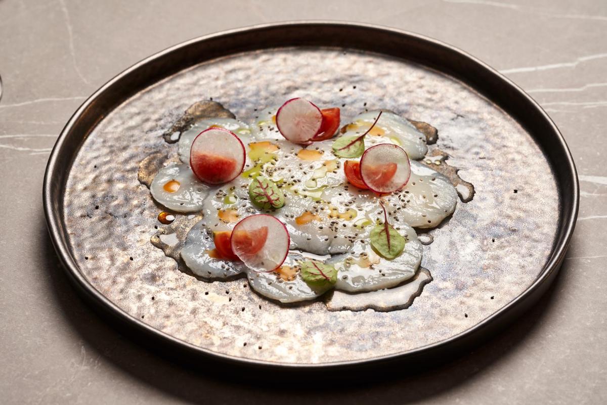 Kouros Hotel & Suites