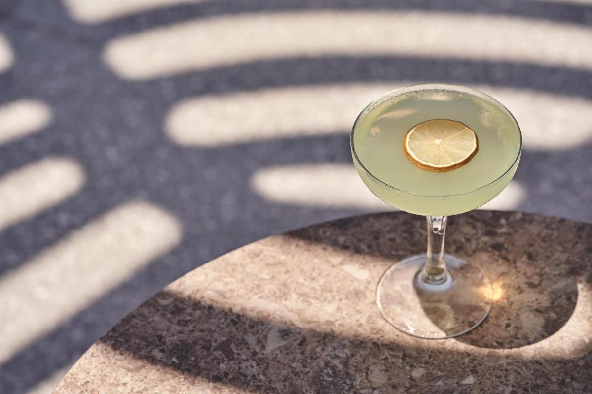 Kouros Hotel & Suites