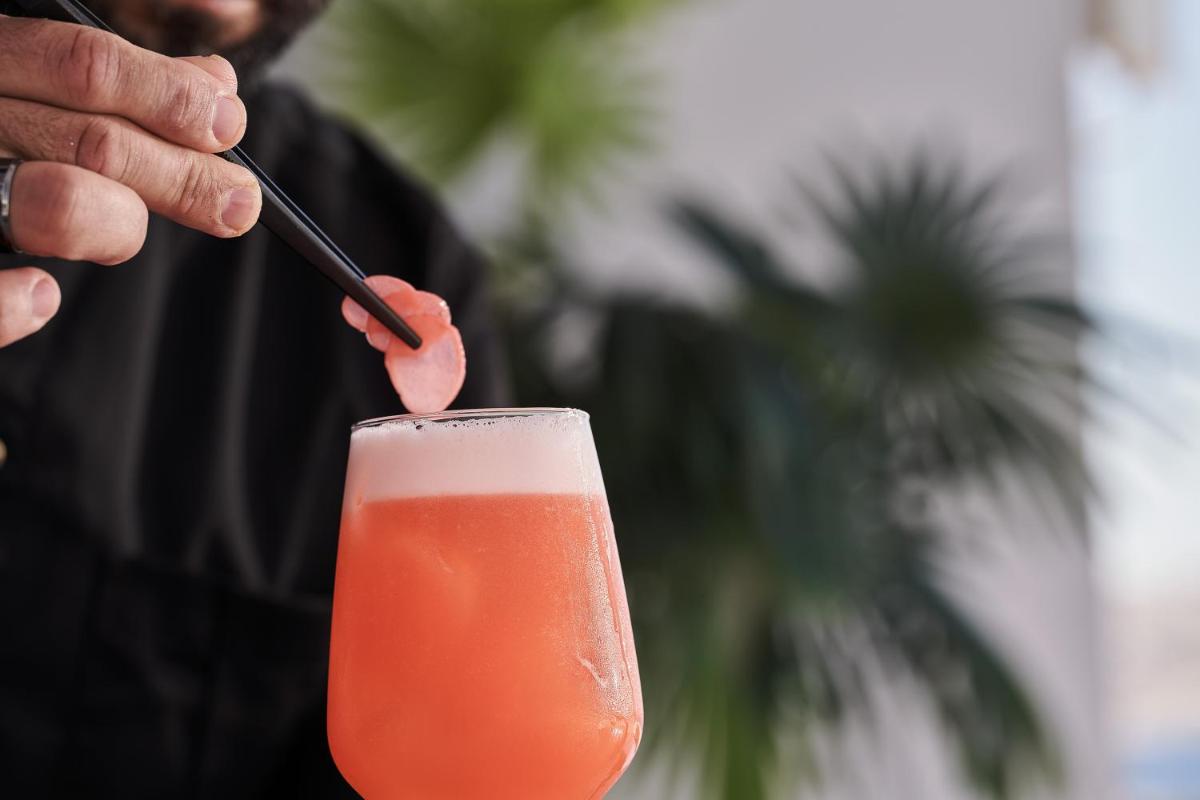 Kouros Hotel & Suites