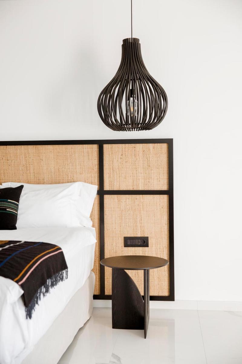 Kouros Hotel & Suites