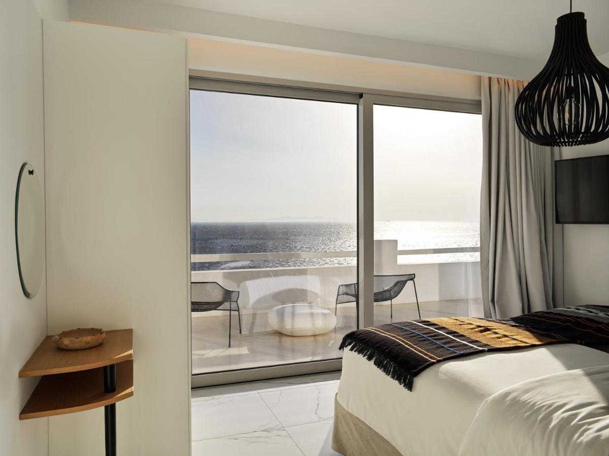 Kouros Hotel & Suites