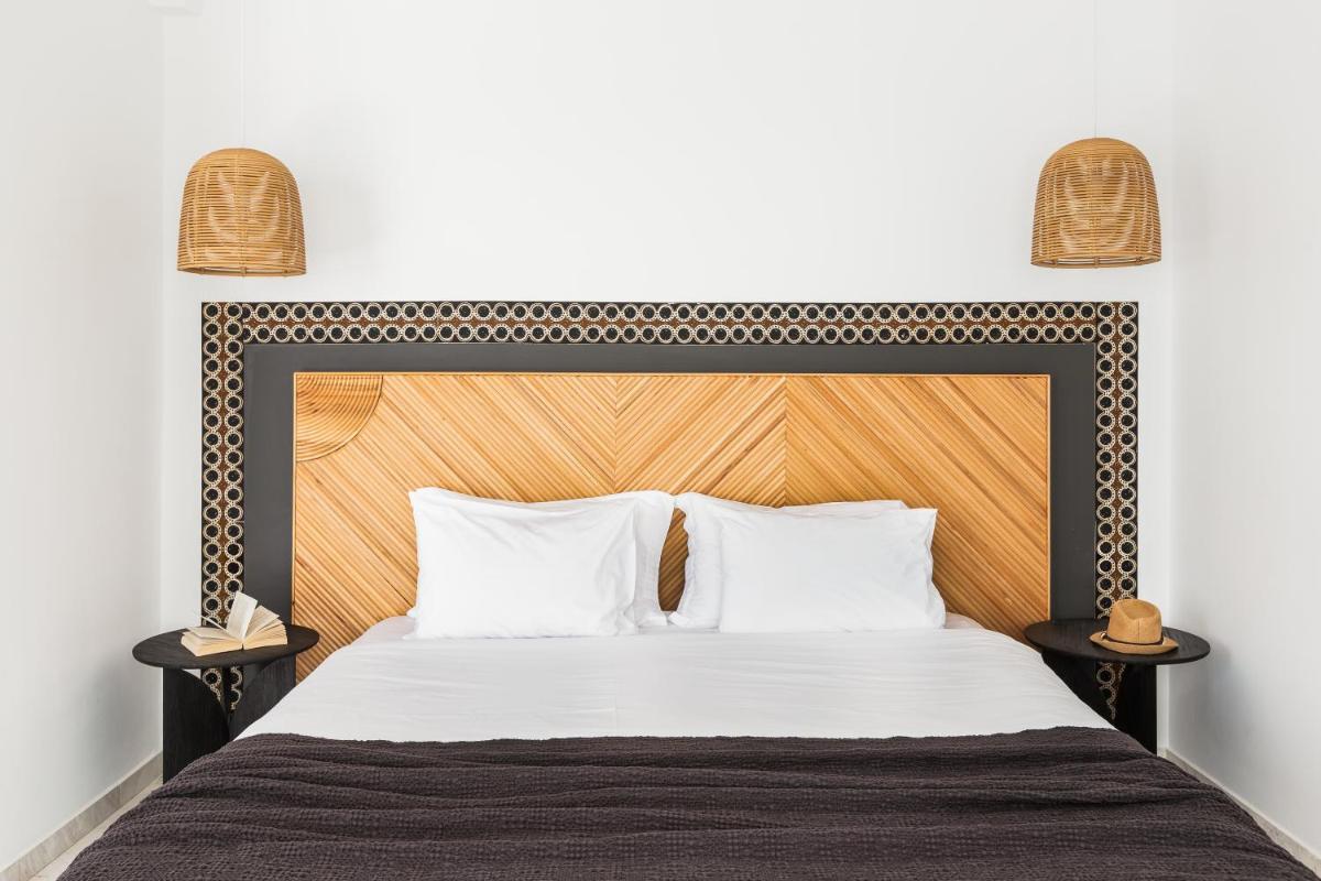 Kouros Hotel & Suites