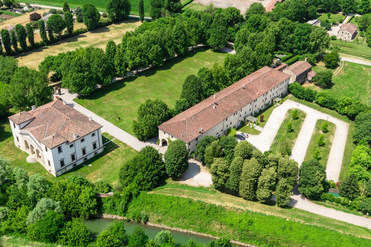 La Barchessa di Villa Pisani
