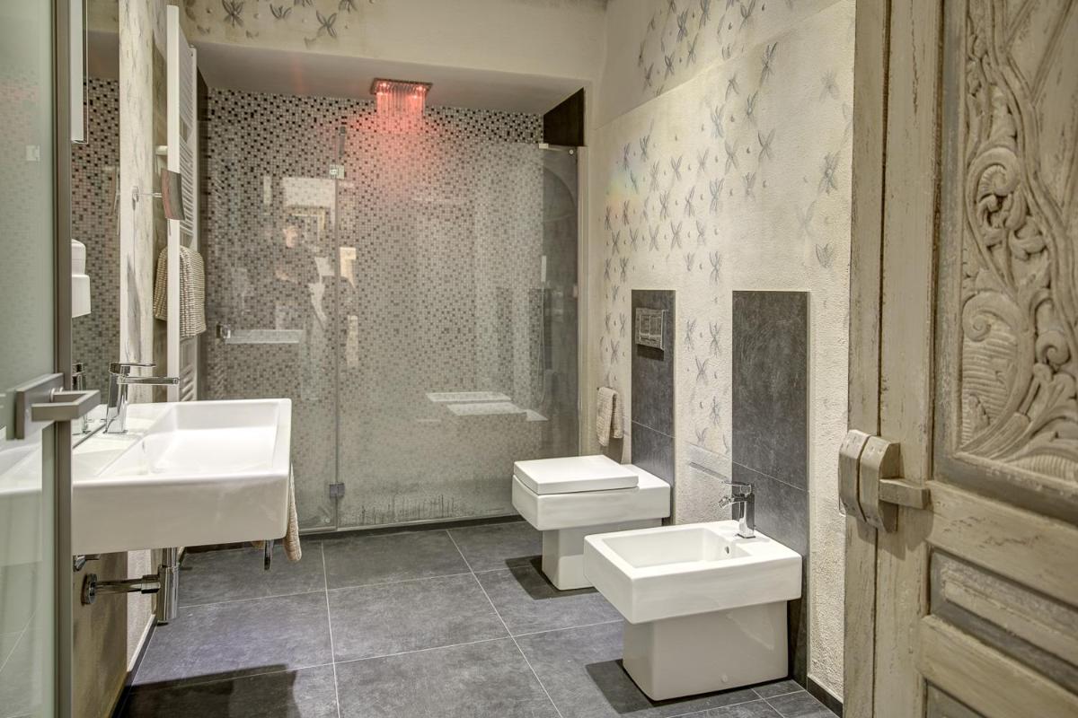 La Casa Delle Grottesche