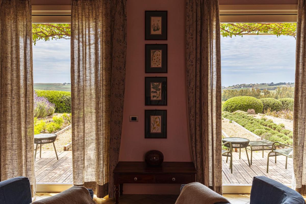 La Foresteria Planeta Wine Resort & Beach Club