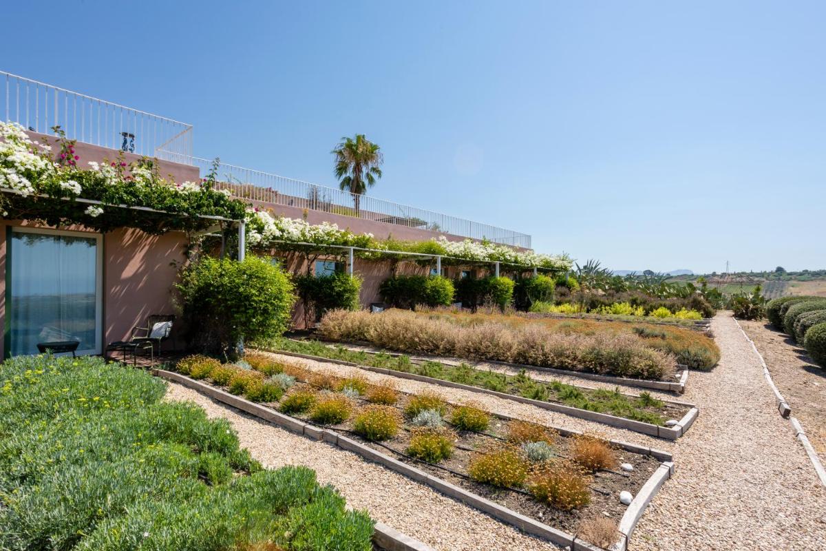 La Foresteria Planeta Wine Resort & Beach Club