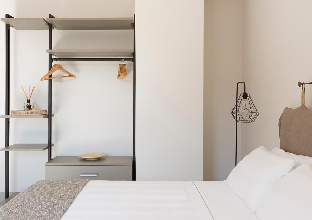 LA GUARDIA Hotel