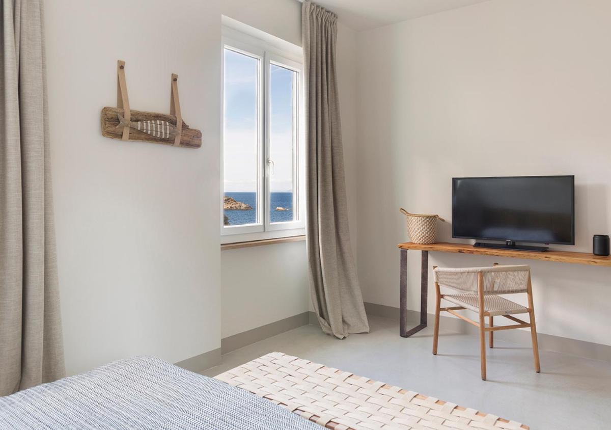 LA GUARDIA Hotel