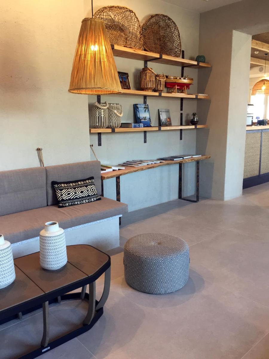 LA GUARDIA Hotel