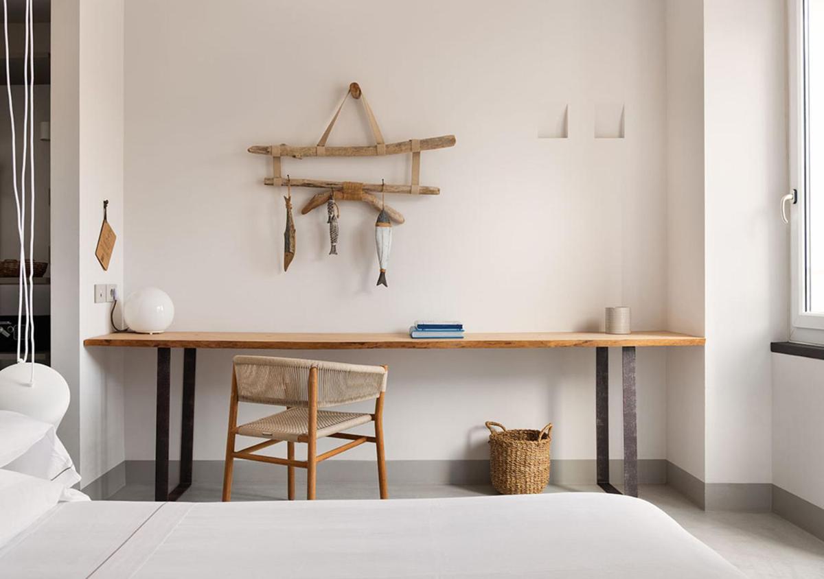 LA GUARDIA Hotel