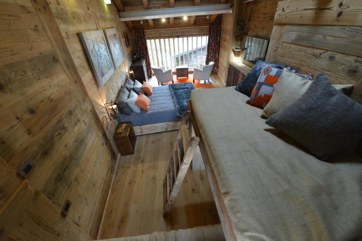 La Maison de Dolphe Chalet de Charme & Art gallery