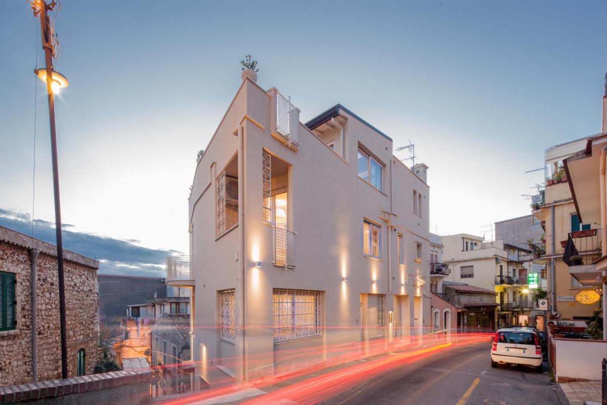 La Malandrina - Apartments & Suites
