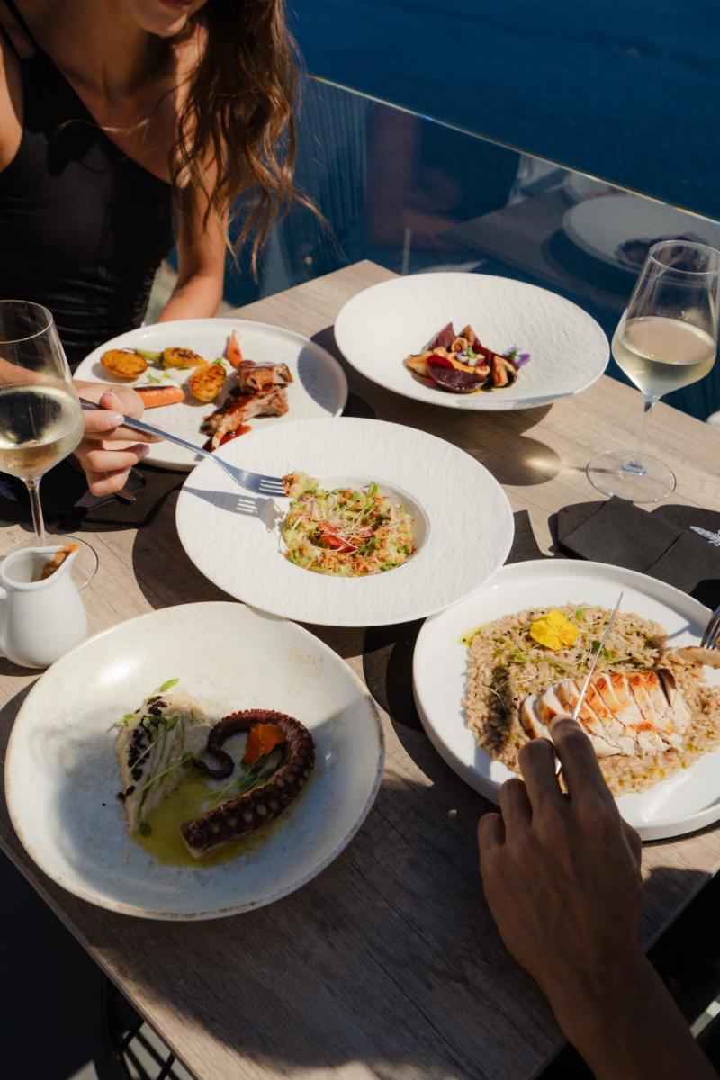 La Perla Villas and Suites - Adults Only