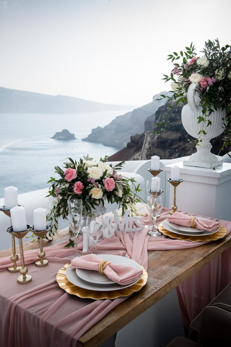 La Perla Villas and Suites - Adults Only