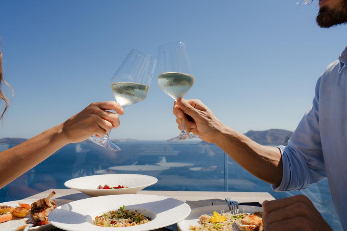 La Perla Villas and Suites - Adults Only