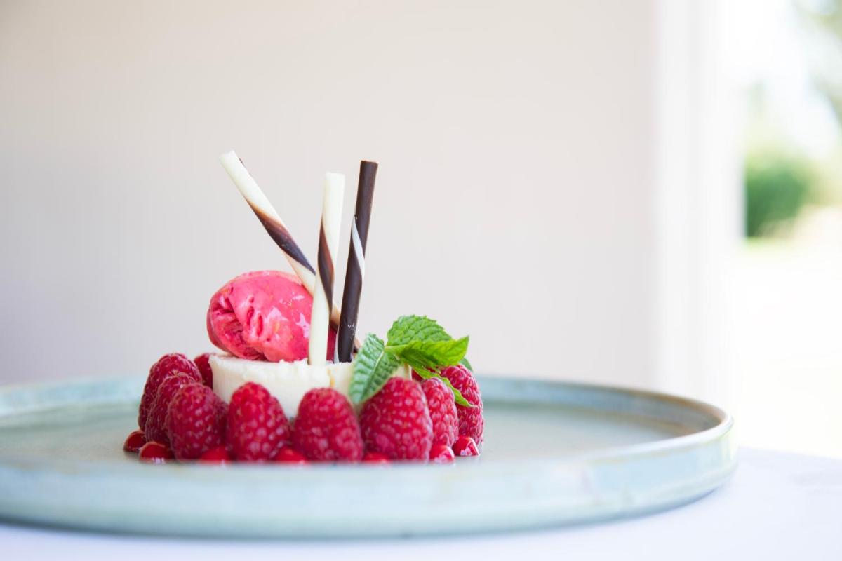 Reserva Rotana Golf Resort