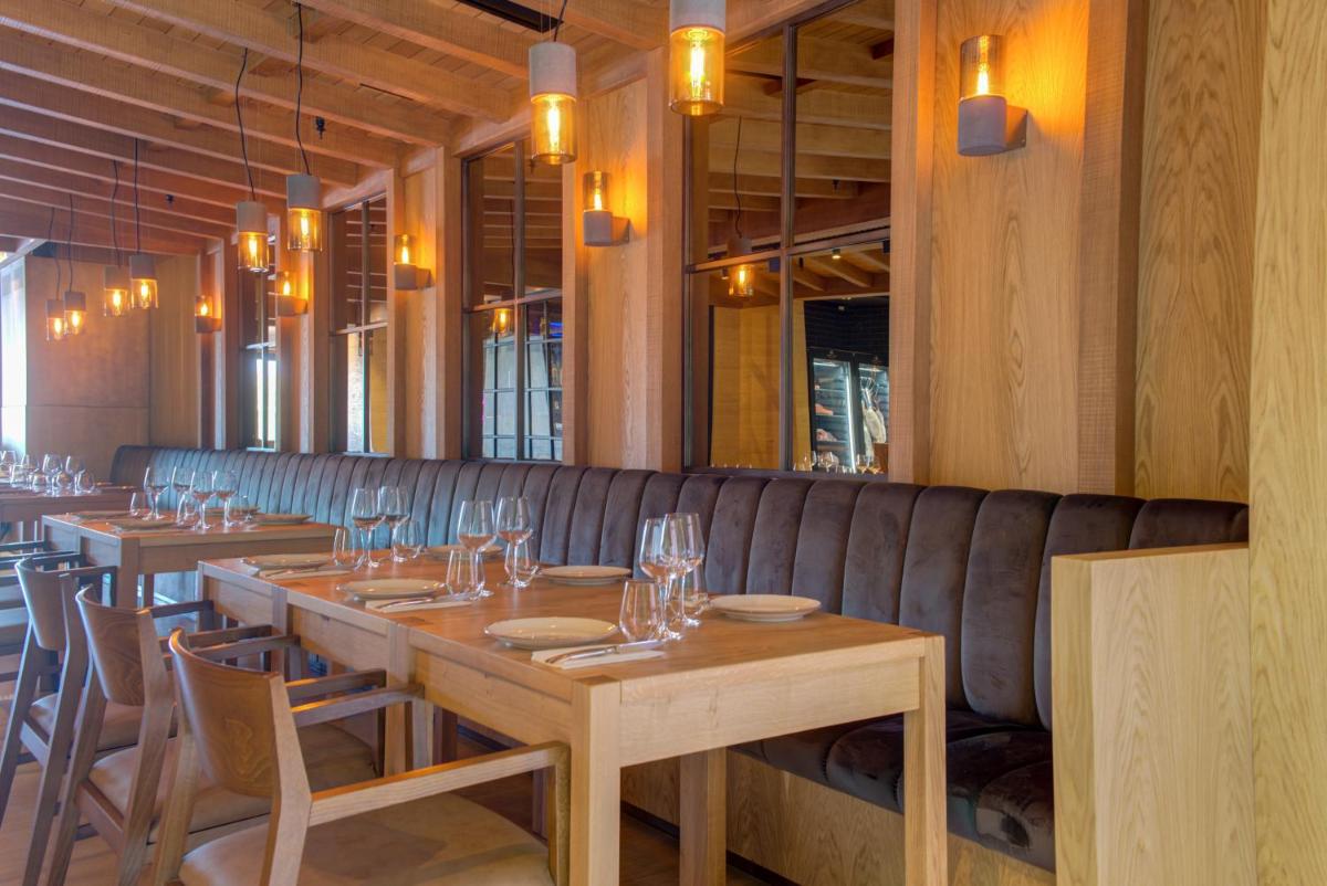 Land's End, Boutique Hotel