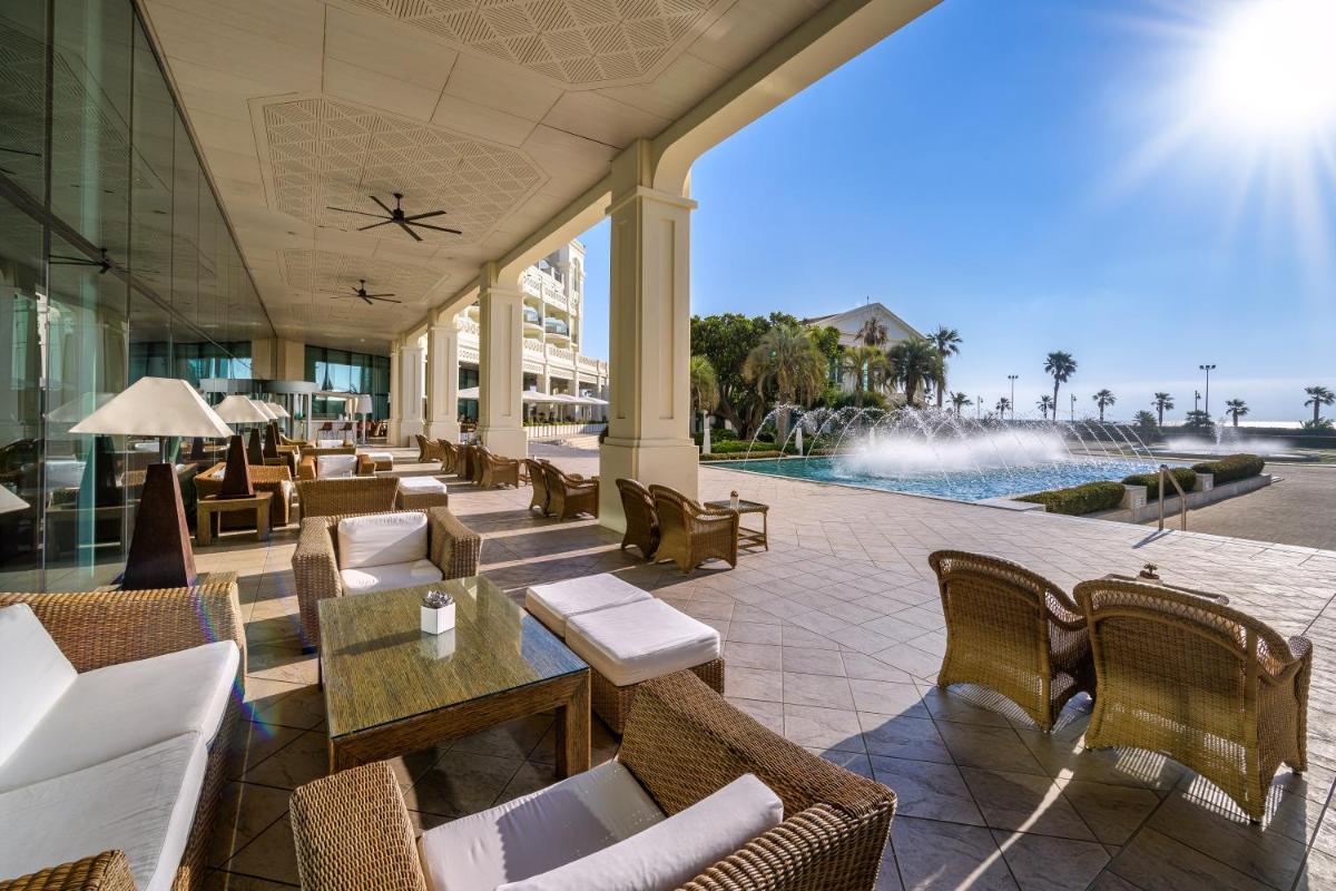 Las Arenas Balneario Resort