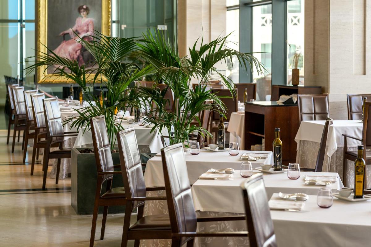 Las Arenas Balneario Resort