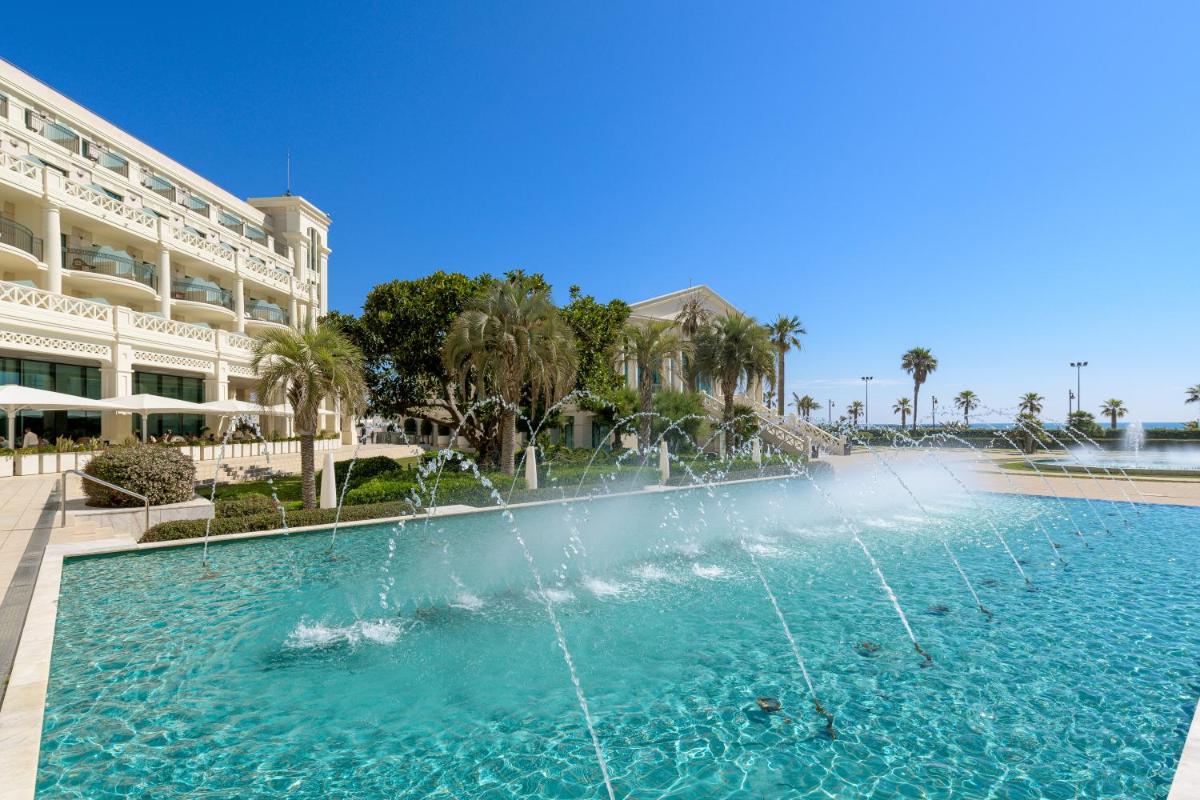 Las Arenas Balneario Resort