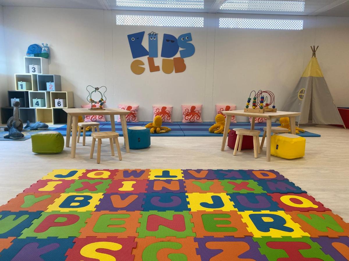 Las Arenas Balneario Resort