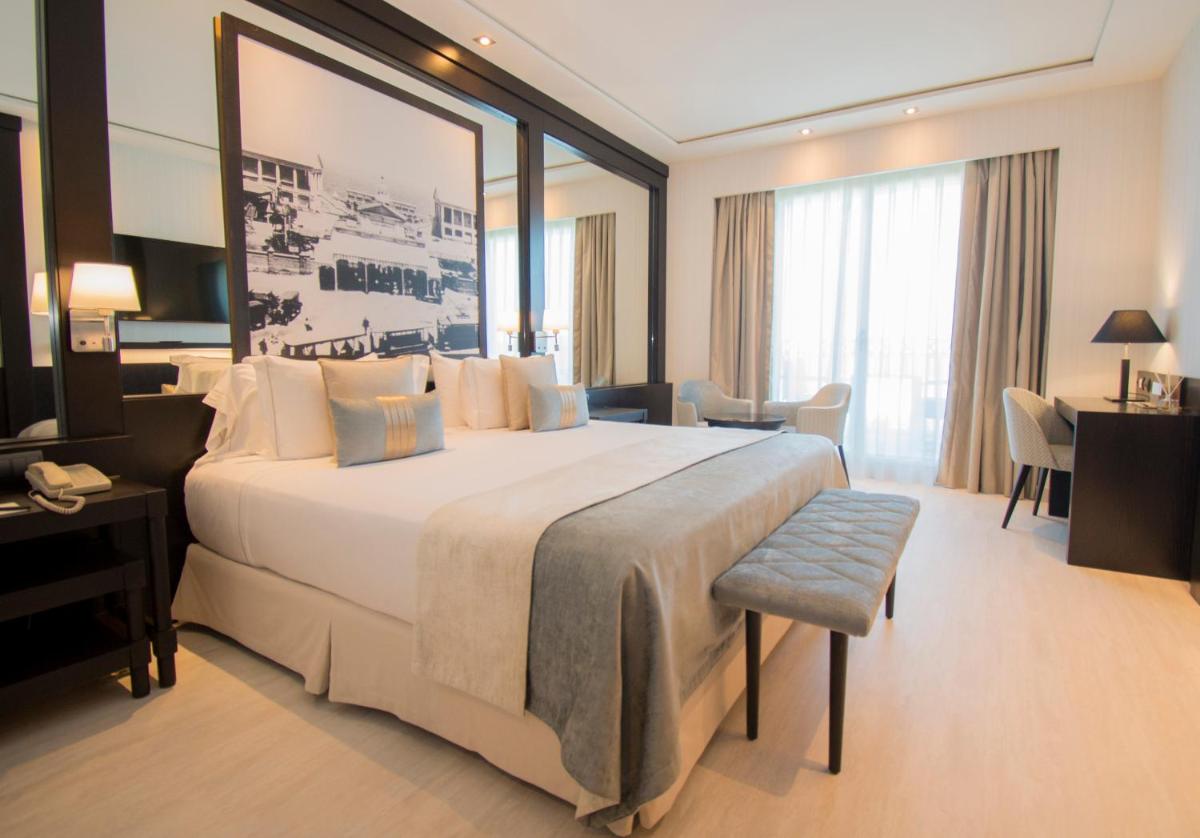 Las Arenas Balneario Resort