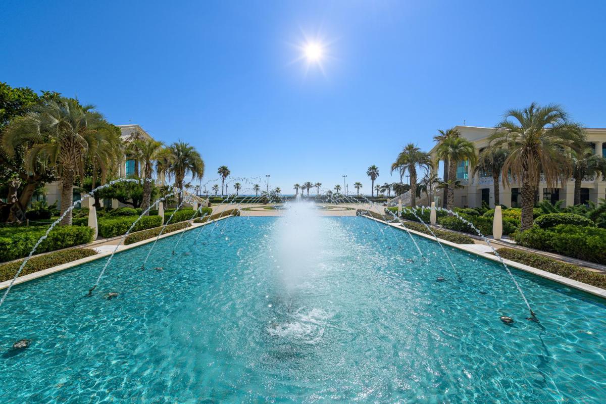 Las Arenas Balneario Resort