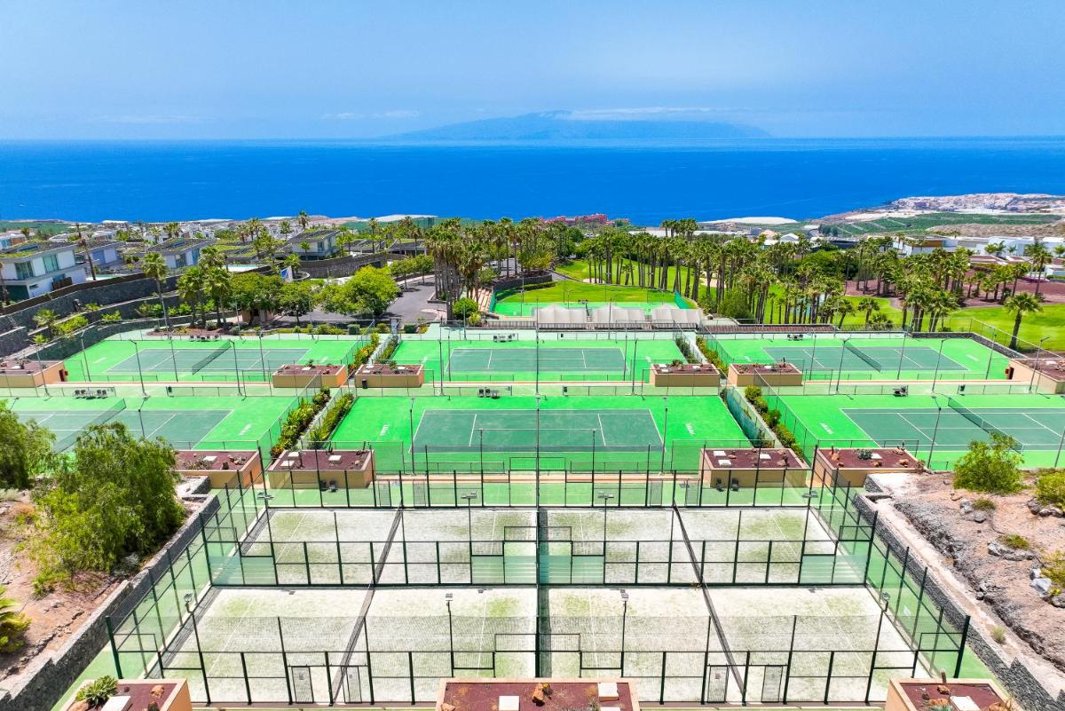 Las Terrazas de Abama Suites