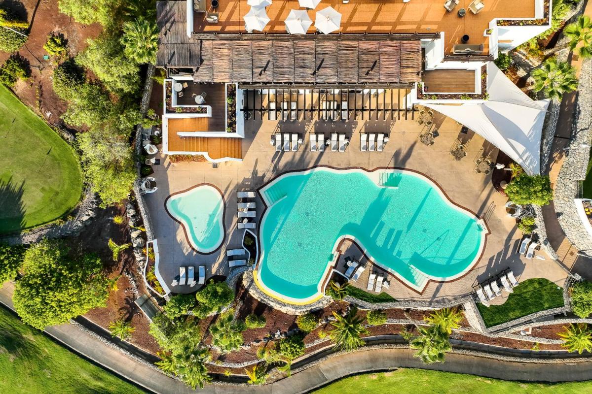 Las Terrazas de Abama Suites