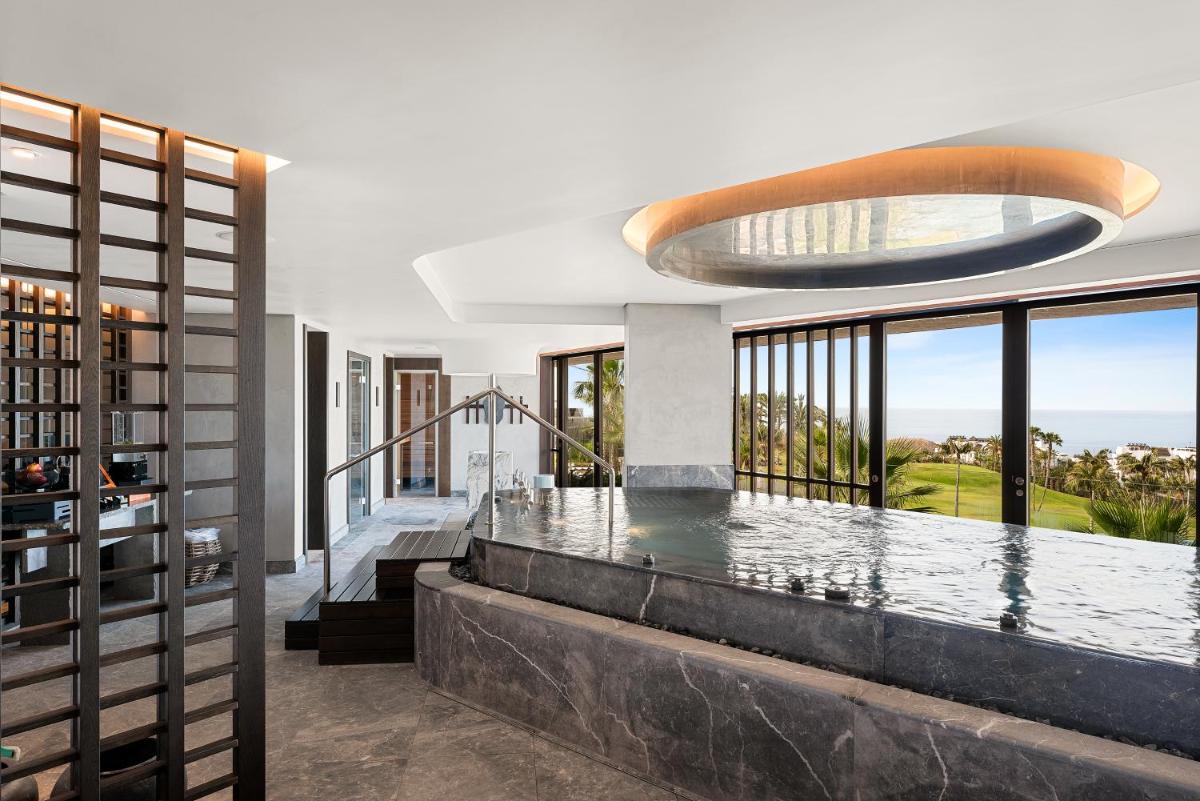 Las Terrazas de Abama Suites
