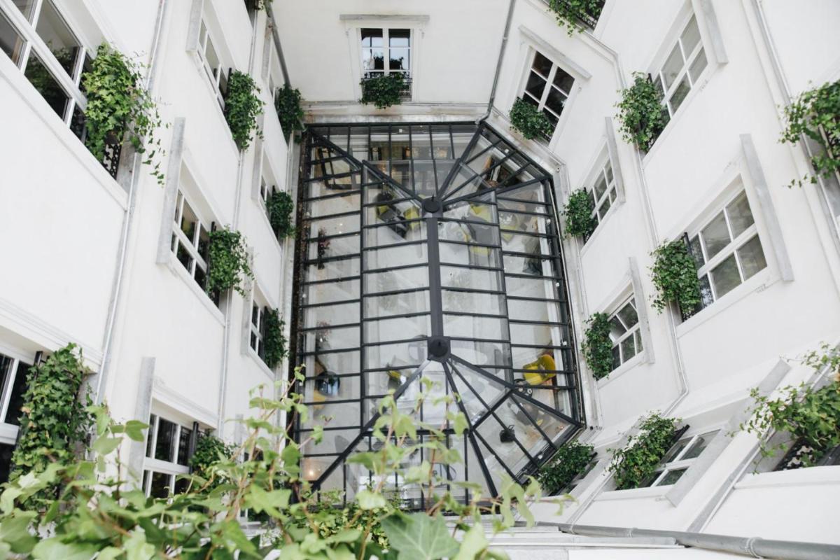 Le Burgundy Paris